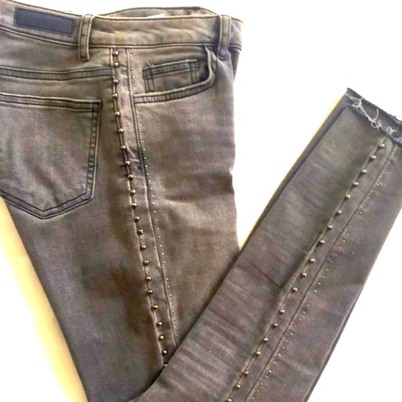 ZARA High-Rise Slim Fit Jeans - Edgy & Stylish! - Picture 1 of 16